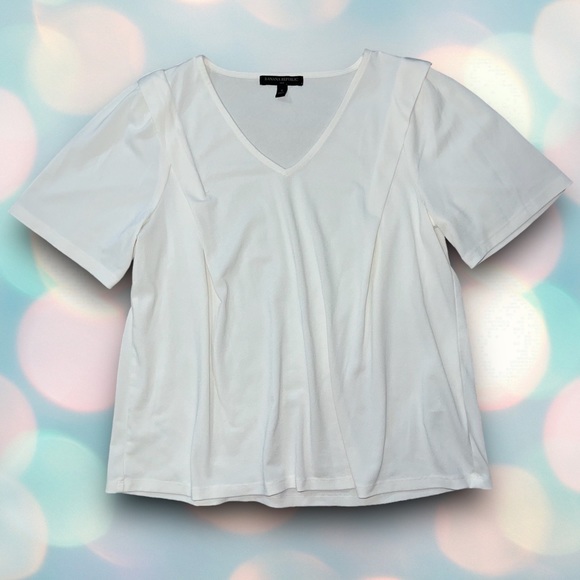 Banana Republic Women’s White Flowy V-Neck Short Sleeve Blouse Top Size S - Picture 2 of 5